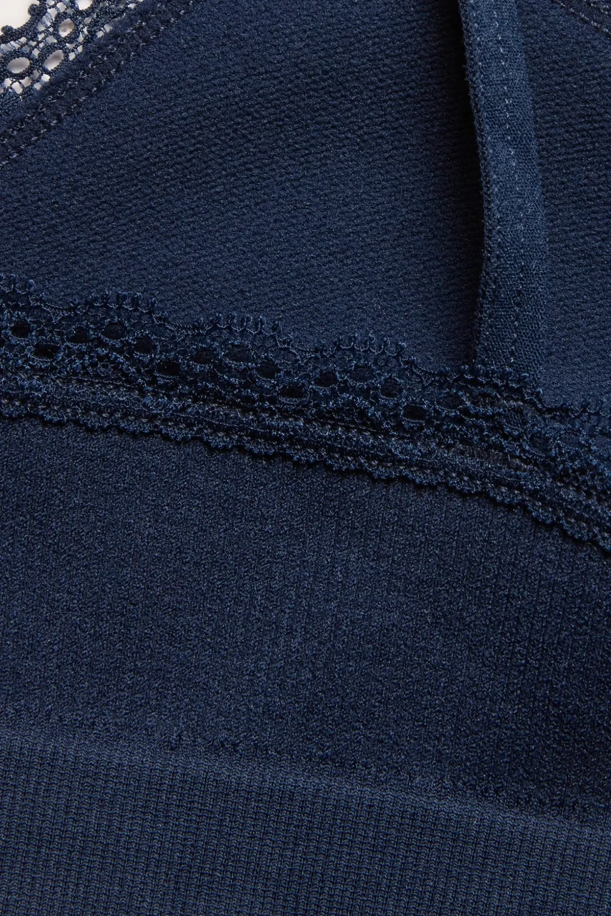 Seamless ribbad topp med spets
