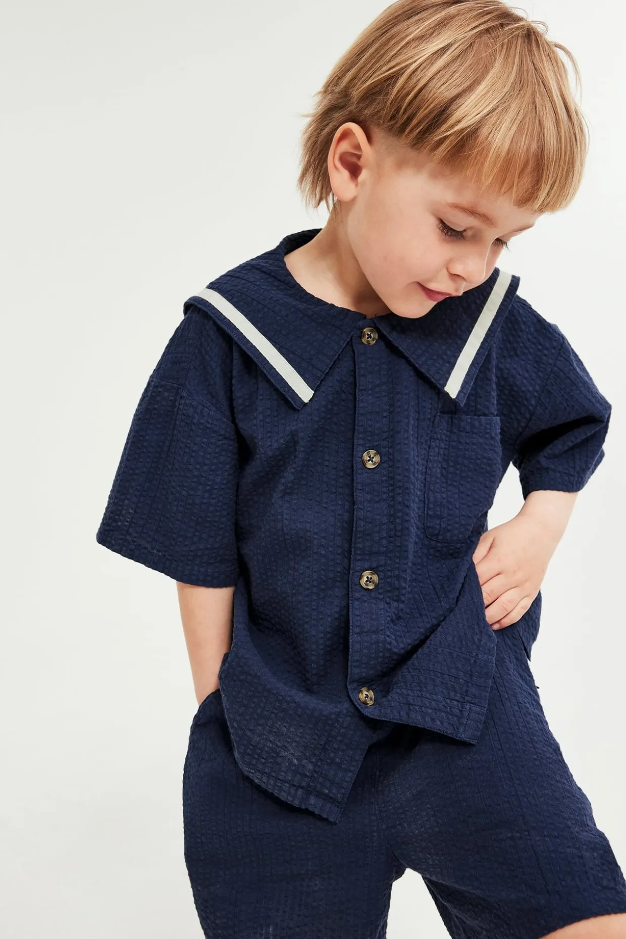 Set med shorts och skjorta
