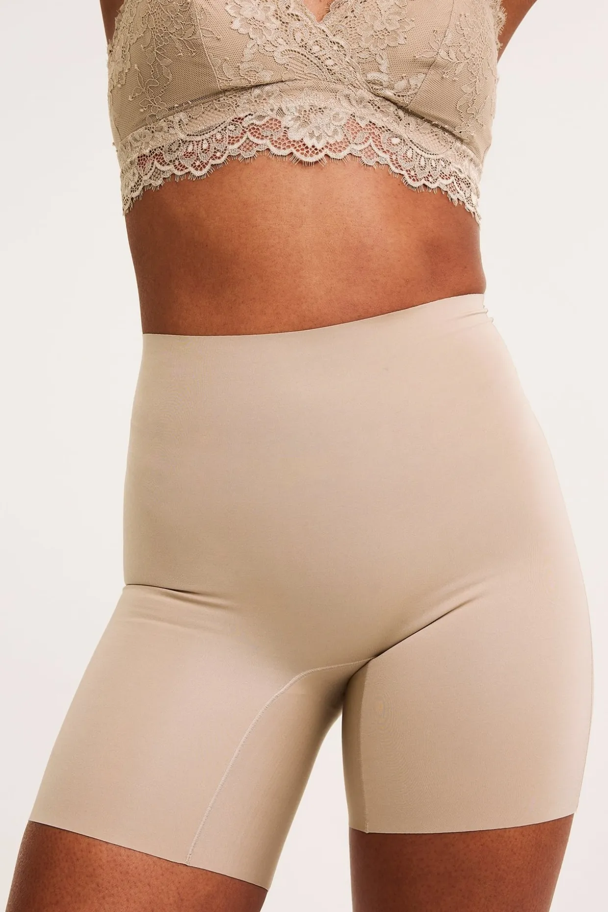 Shapingshorts seamless light shape