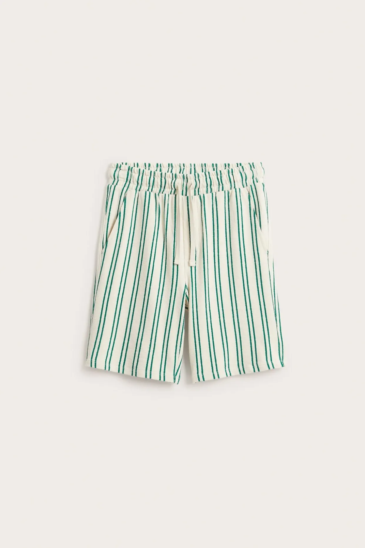 Shorts i bomullstrikå
