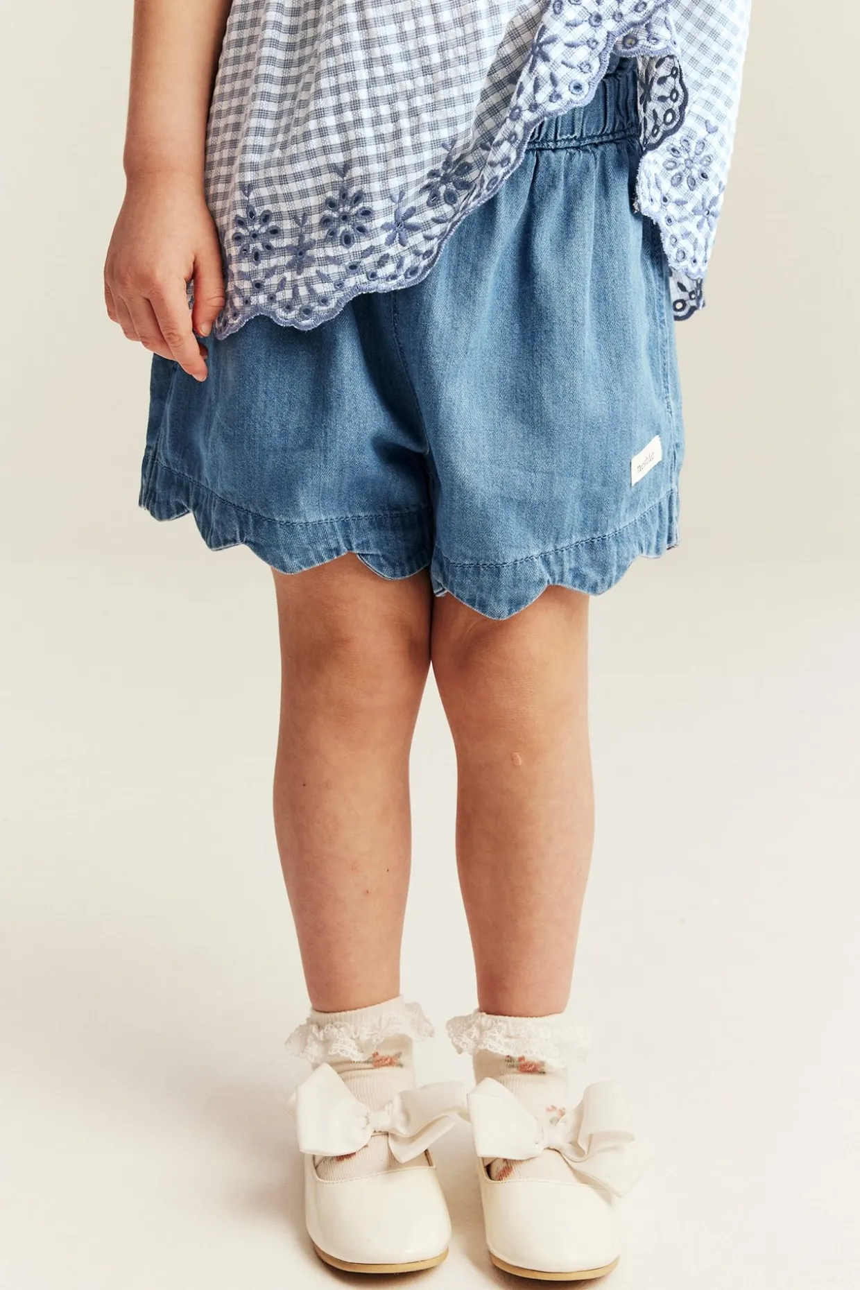 Shorts i vävd denim