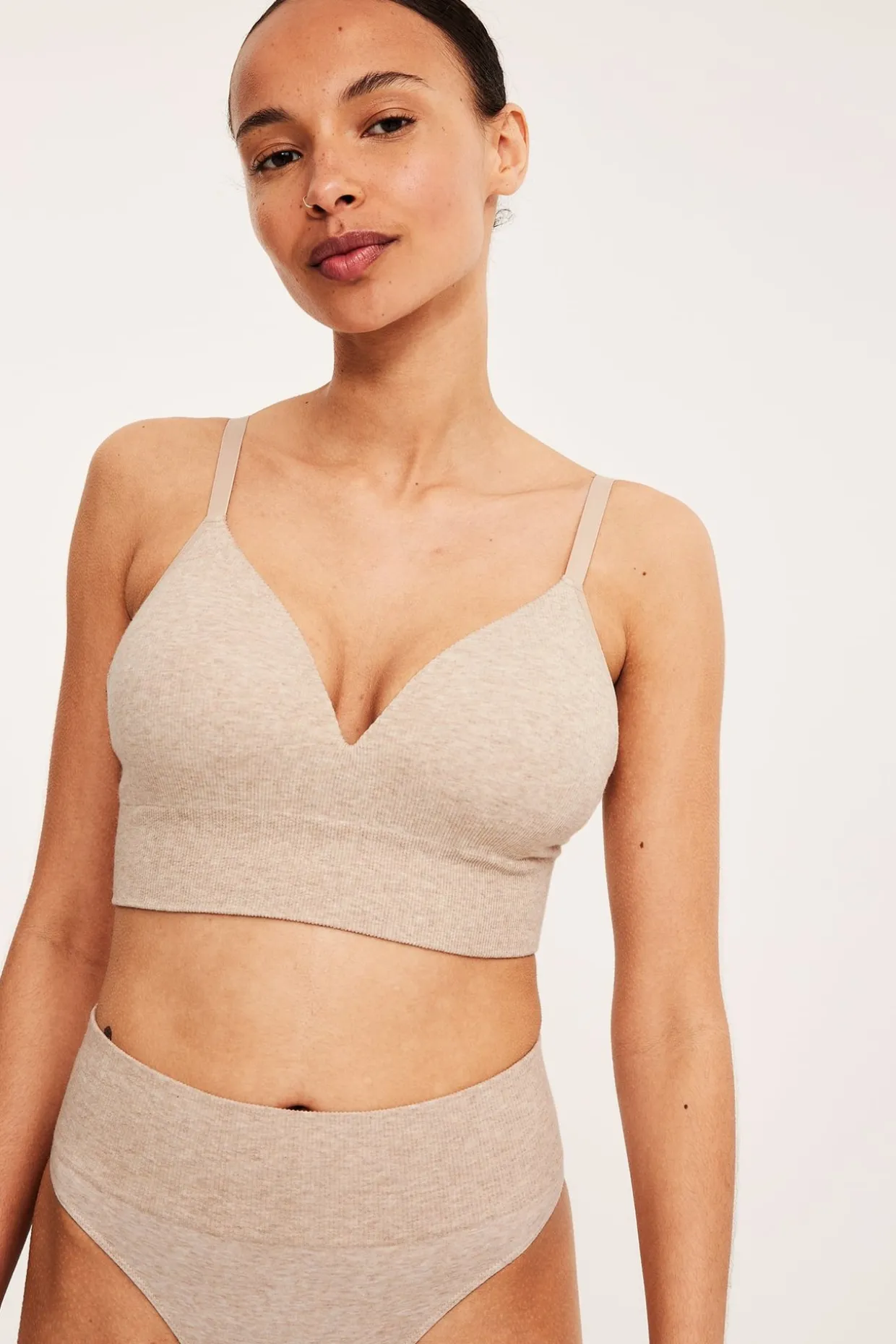 Soft ribbad seamless bh