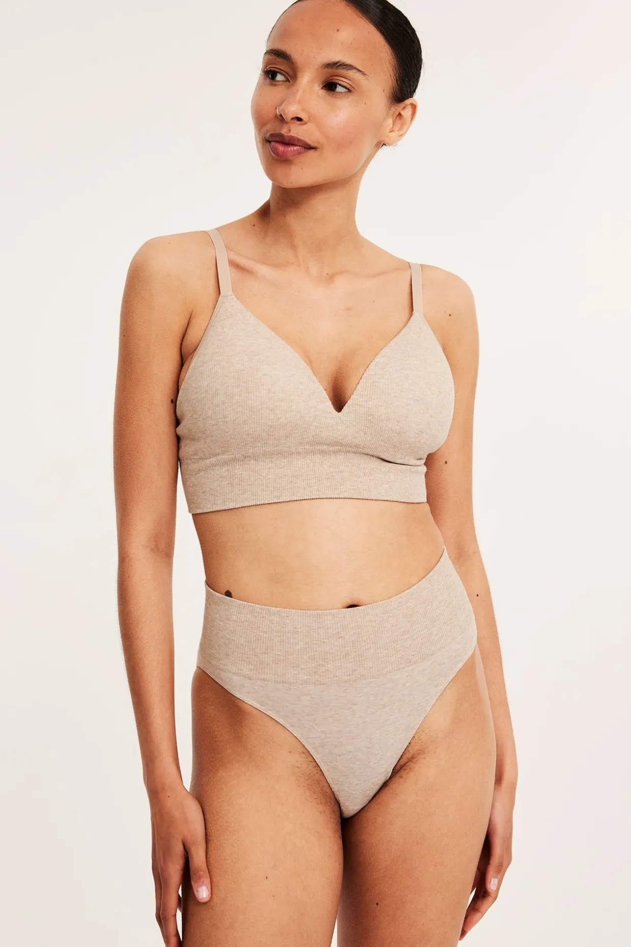 Soft ribbad seamless bh