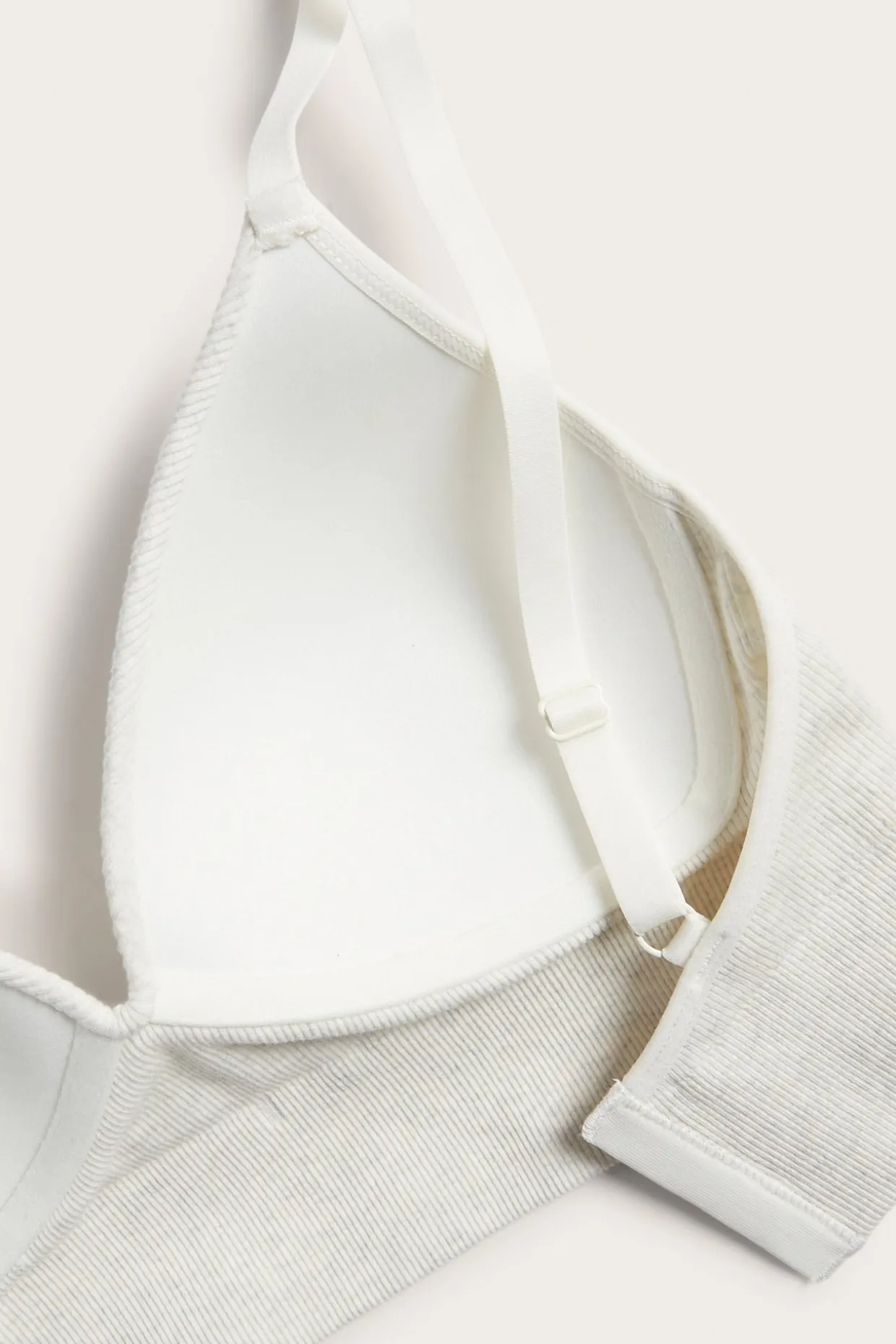 Soft ribbad seamless bh