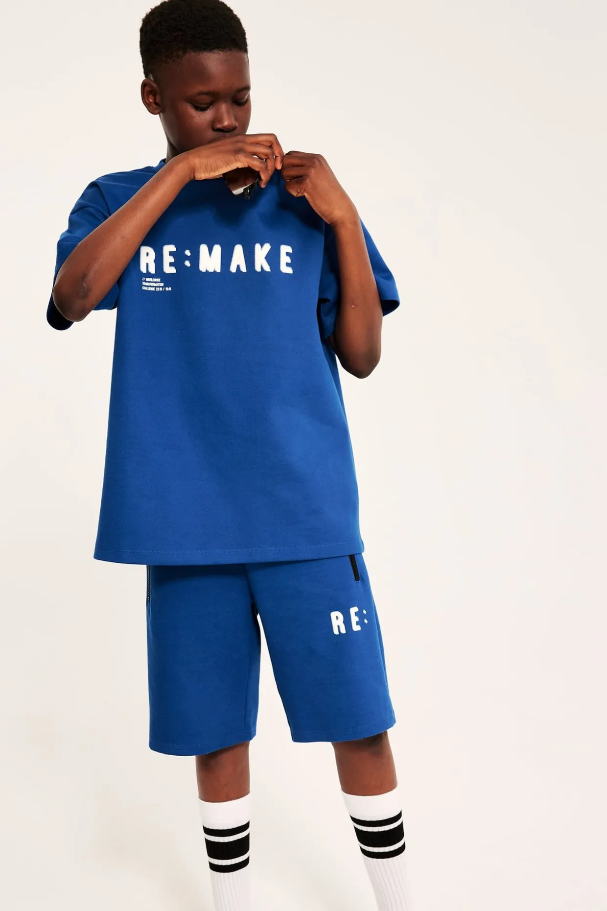 Sportiga shorts med textprint