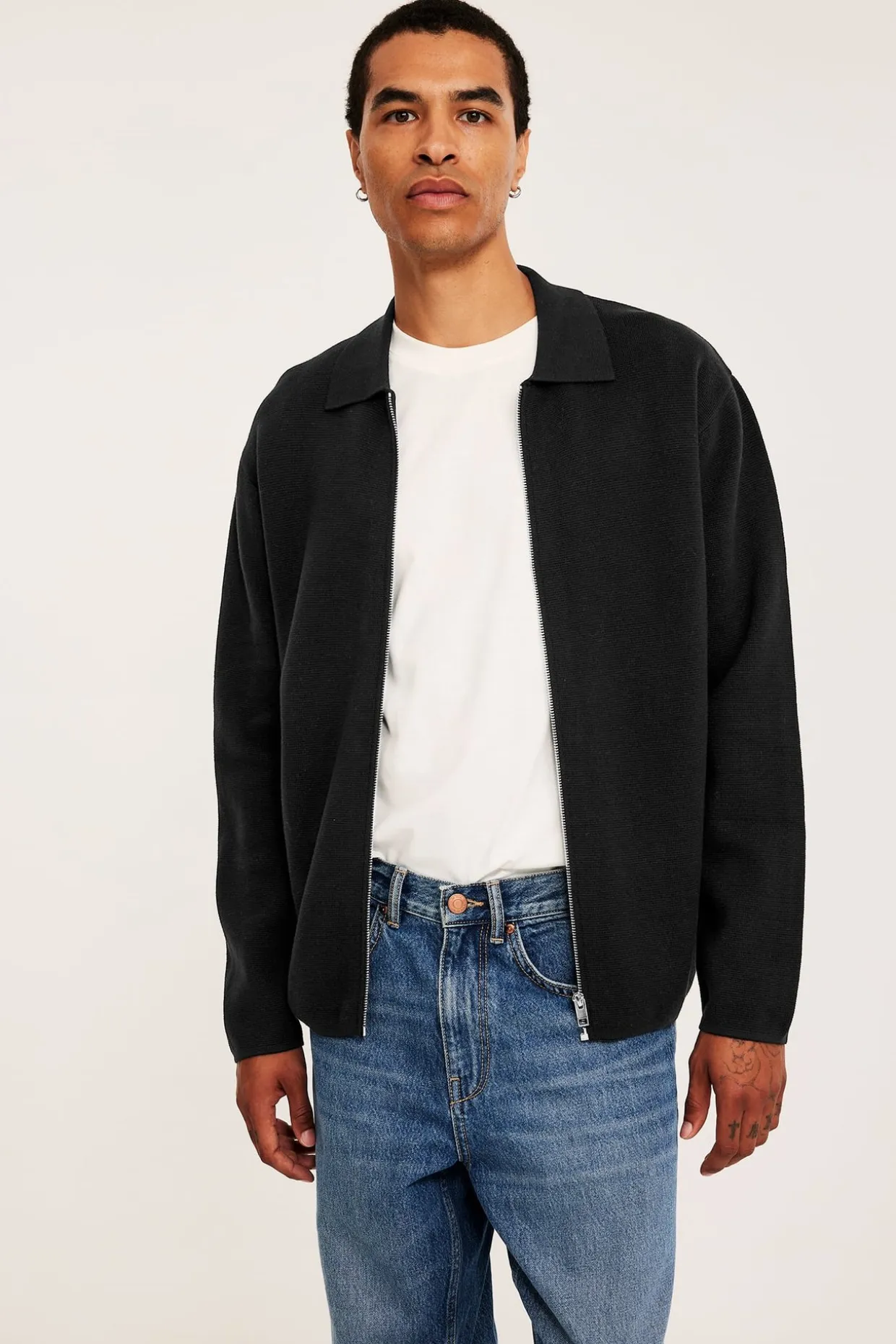 Stickad cardigan med dragkedja