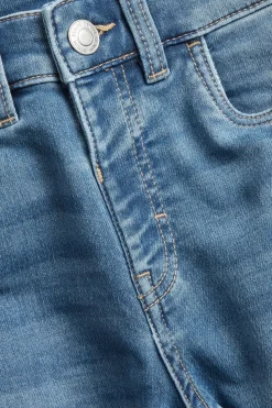 Stretchiga jeansshorts i joggerdenim