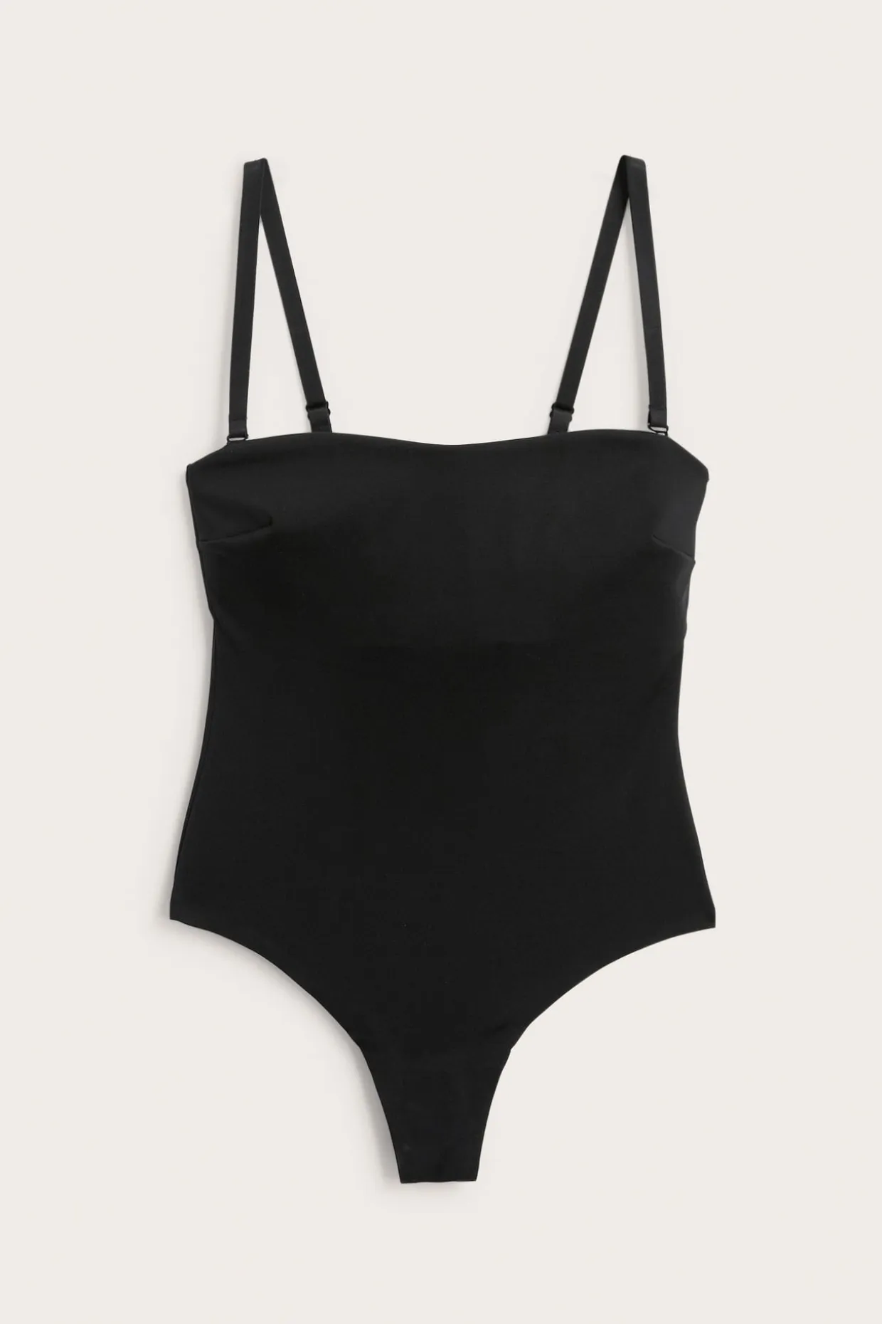 Stringbody light shape med vadderade kupor