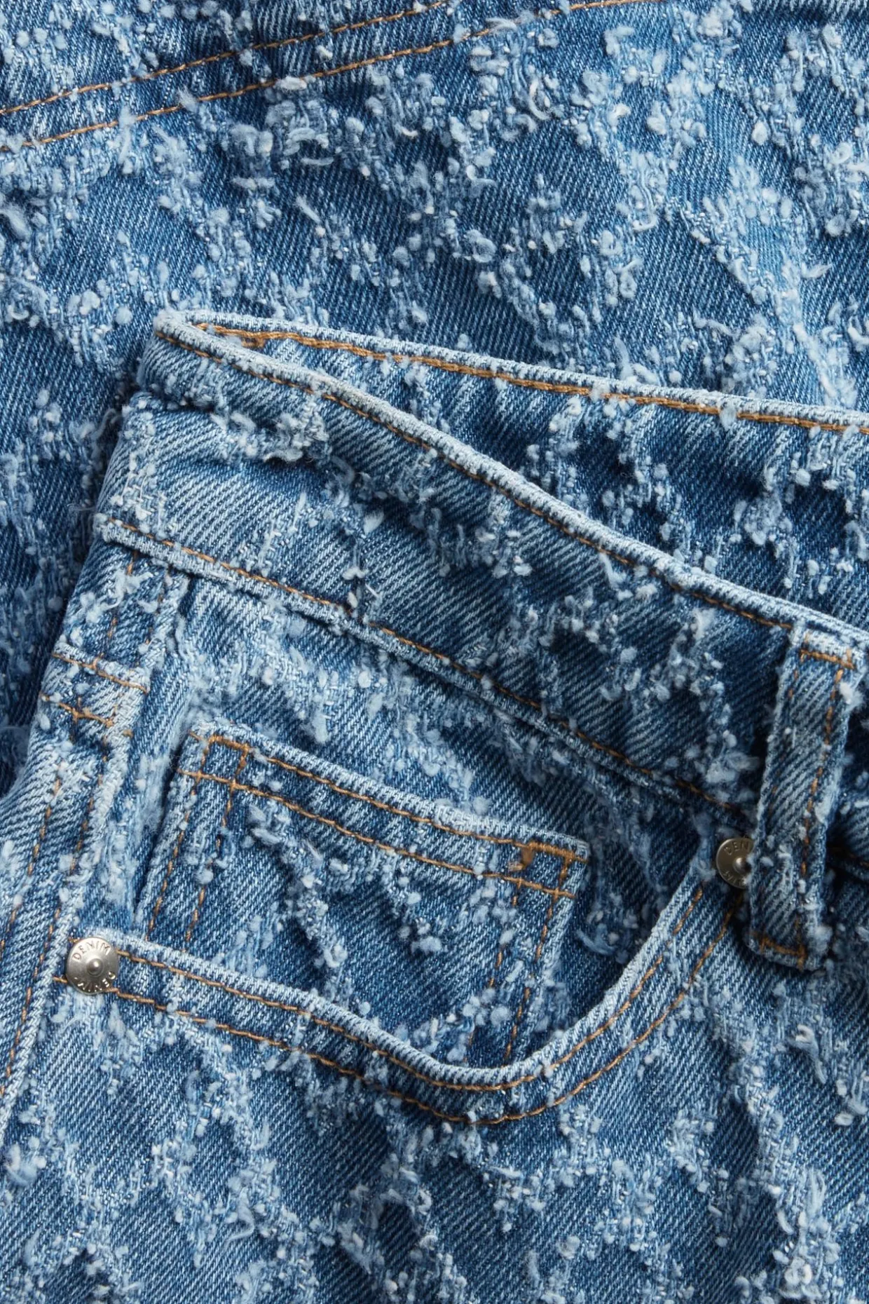 Strukturerad jeanskjol