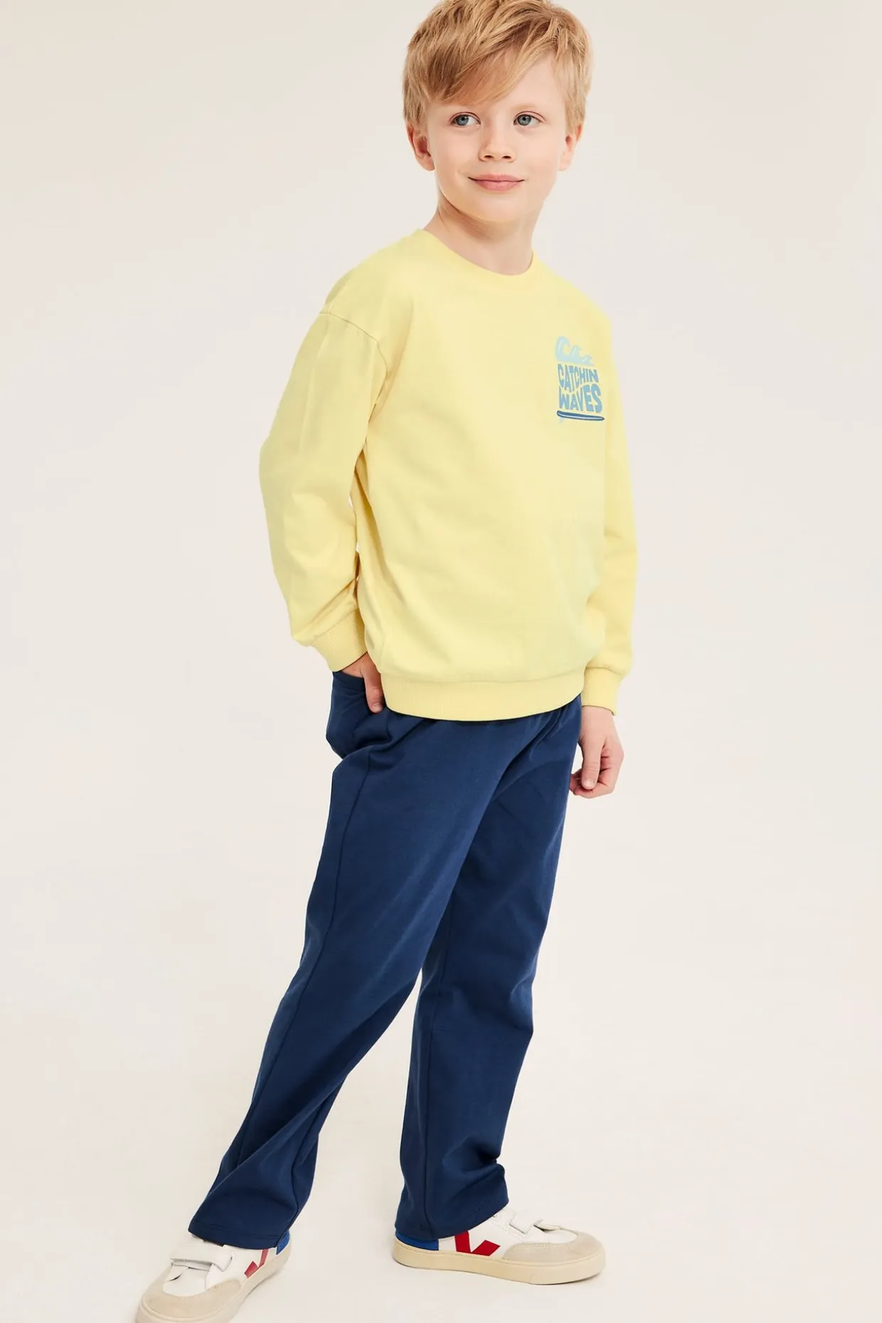 Sweatshirt med tryck fram och bak