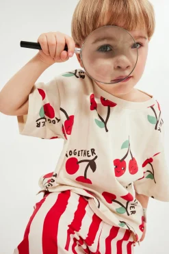 T-shirt med frukter