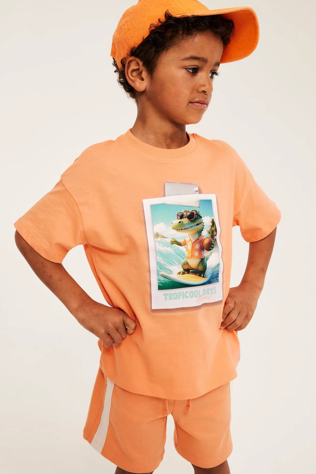T-shirt med print av krokodil
