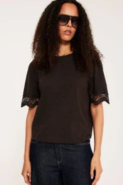 T-shirt med spets