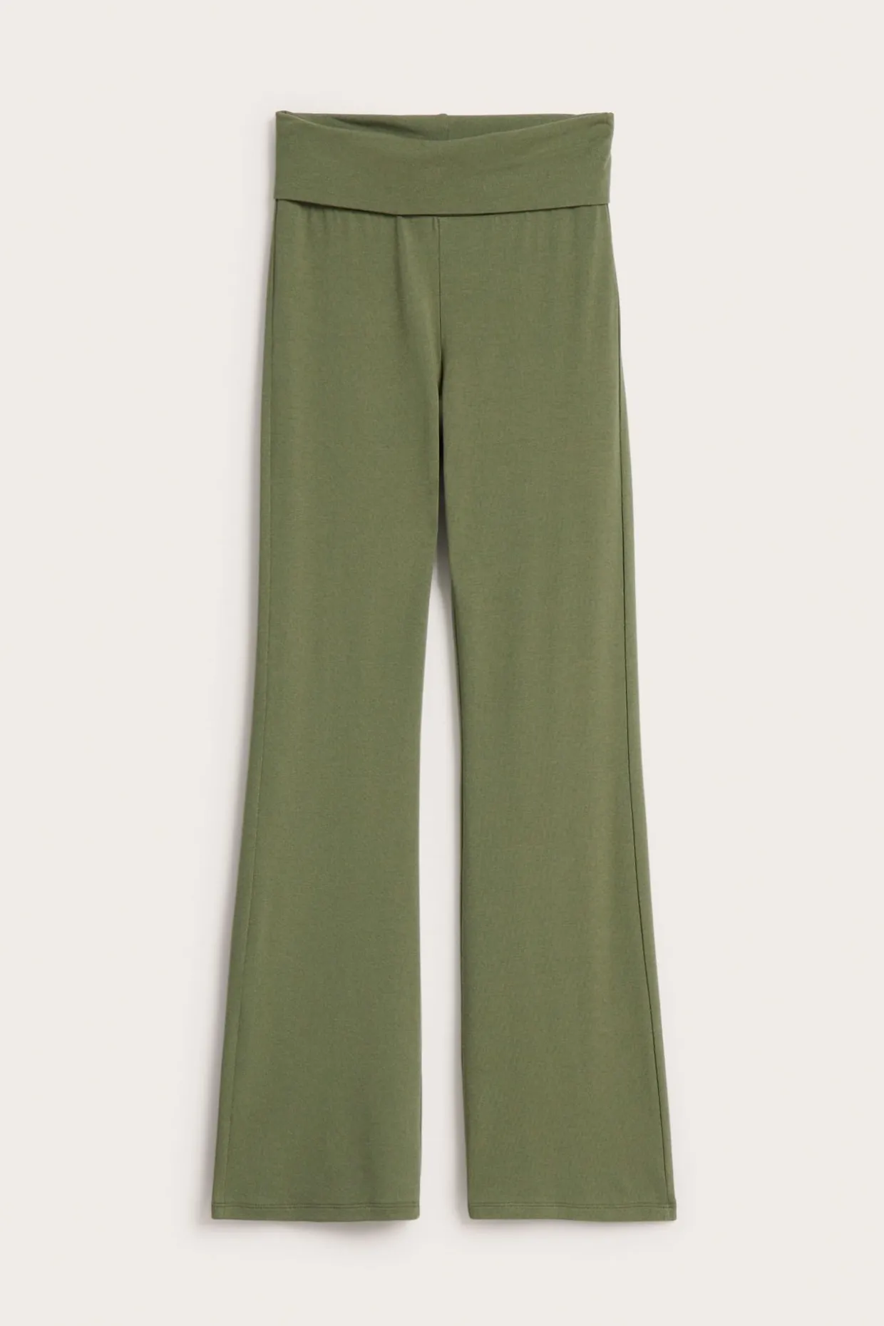 Utsvängda yoga pants