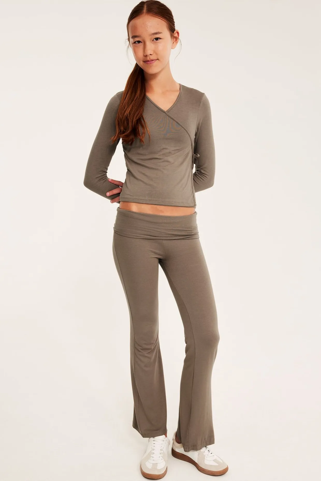 Utsvängda yoga pants i viskosjersey