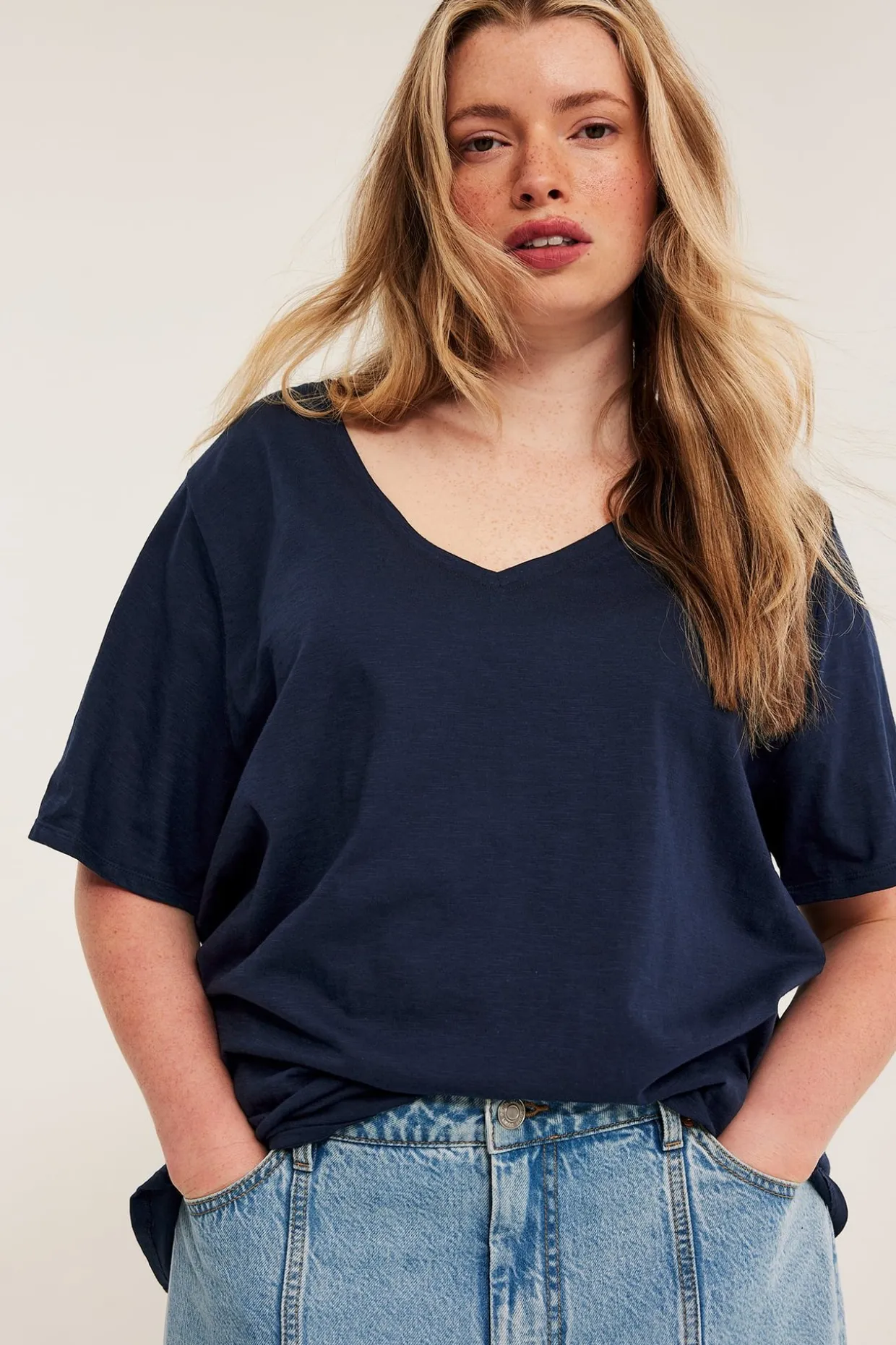 V-ringad t-shirt i bomull